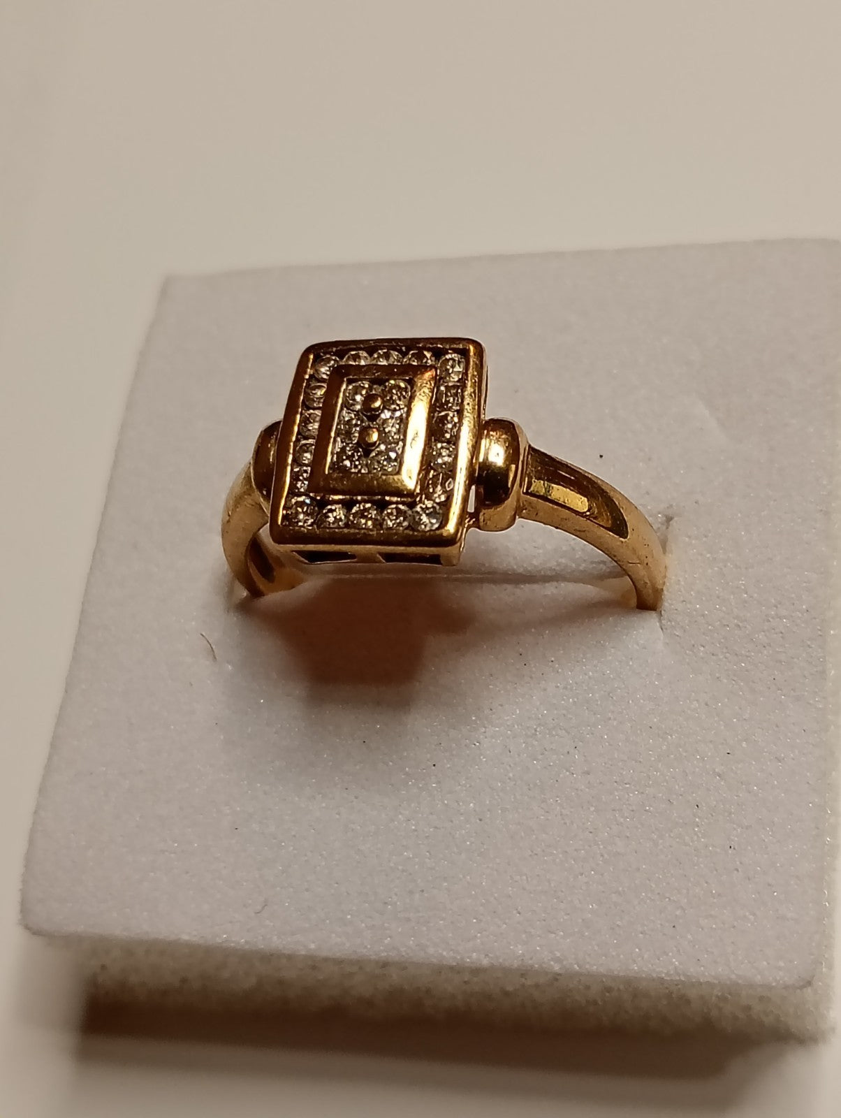 9ct Yellow Gold And Diamond Ring