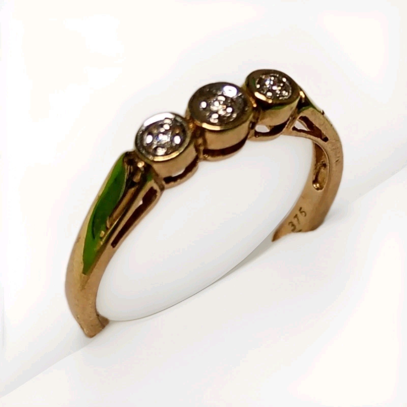 9ct Yellow Gold And Diamond Ring - Vintage Estate Jewellery