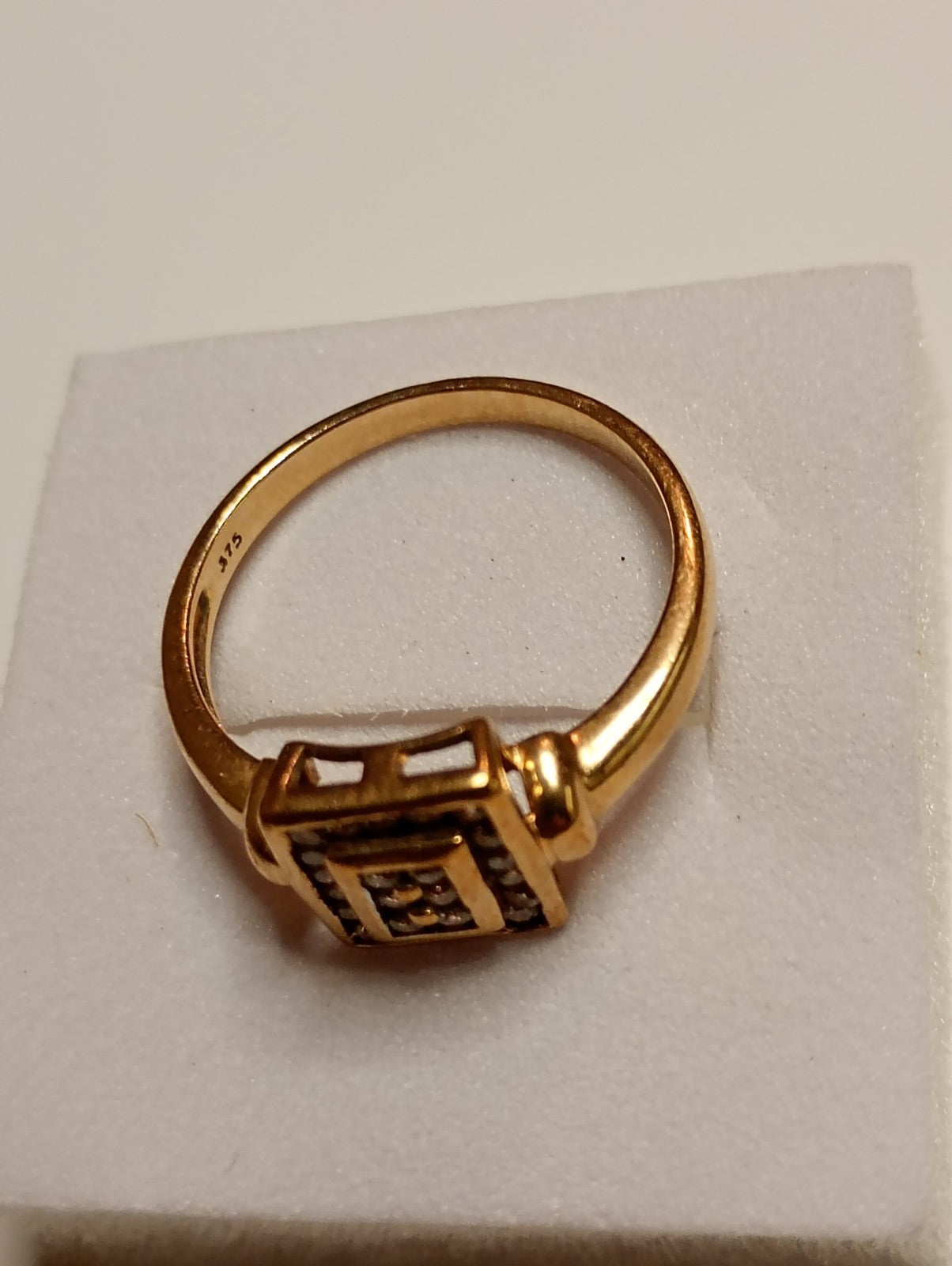 9ct Yellow Gold And Diamond Ring