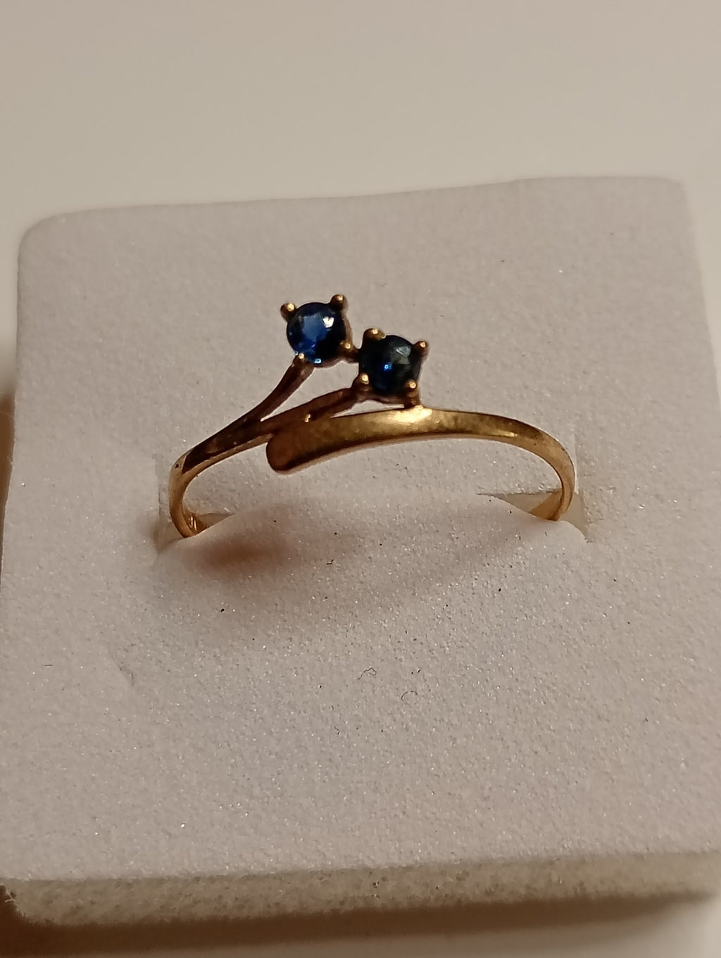 9ct Yellow Gold And Sapphire Ring