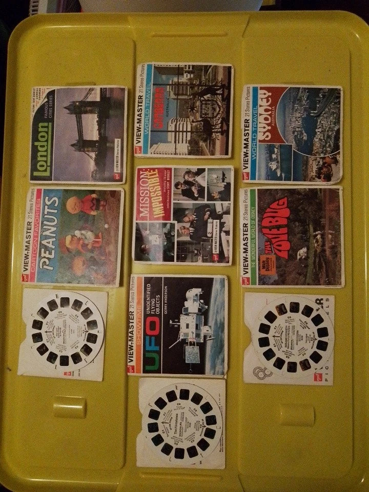 Vintage 3D View Master With Various Reels