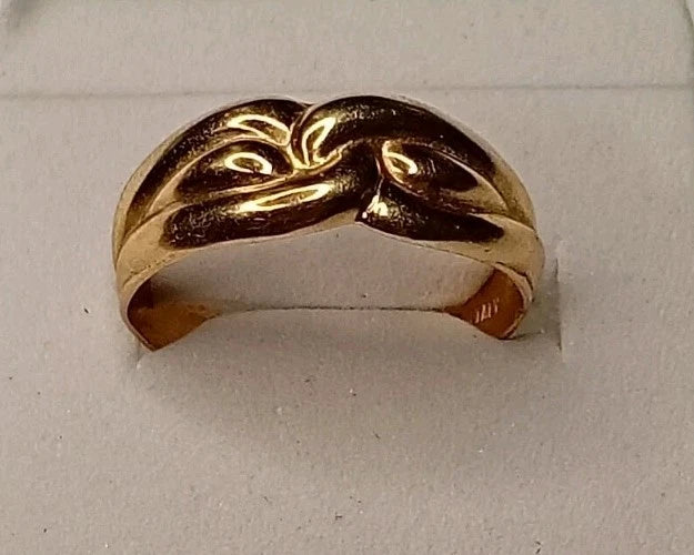 9ct Yellow Gold Ring